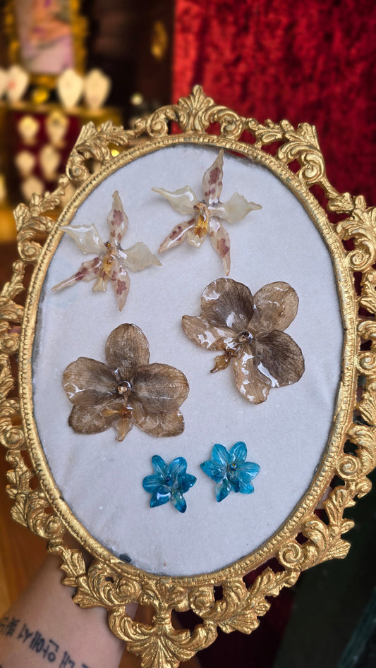 Aretes con orquídeas