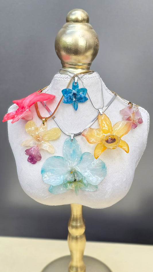 Collares con orquídeas