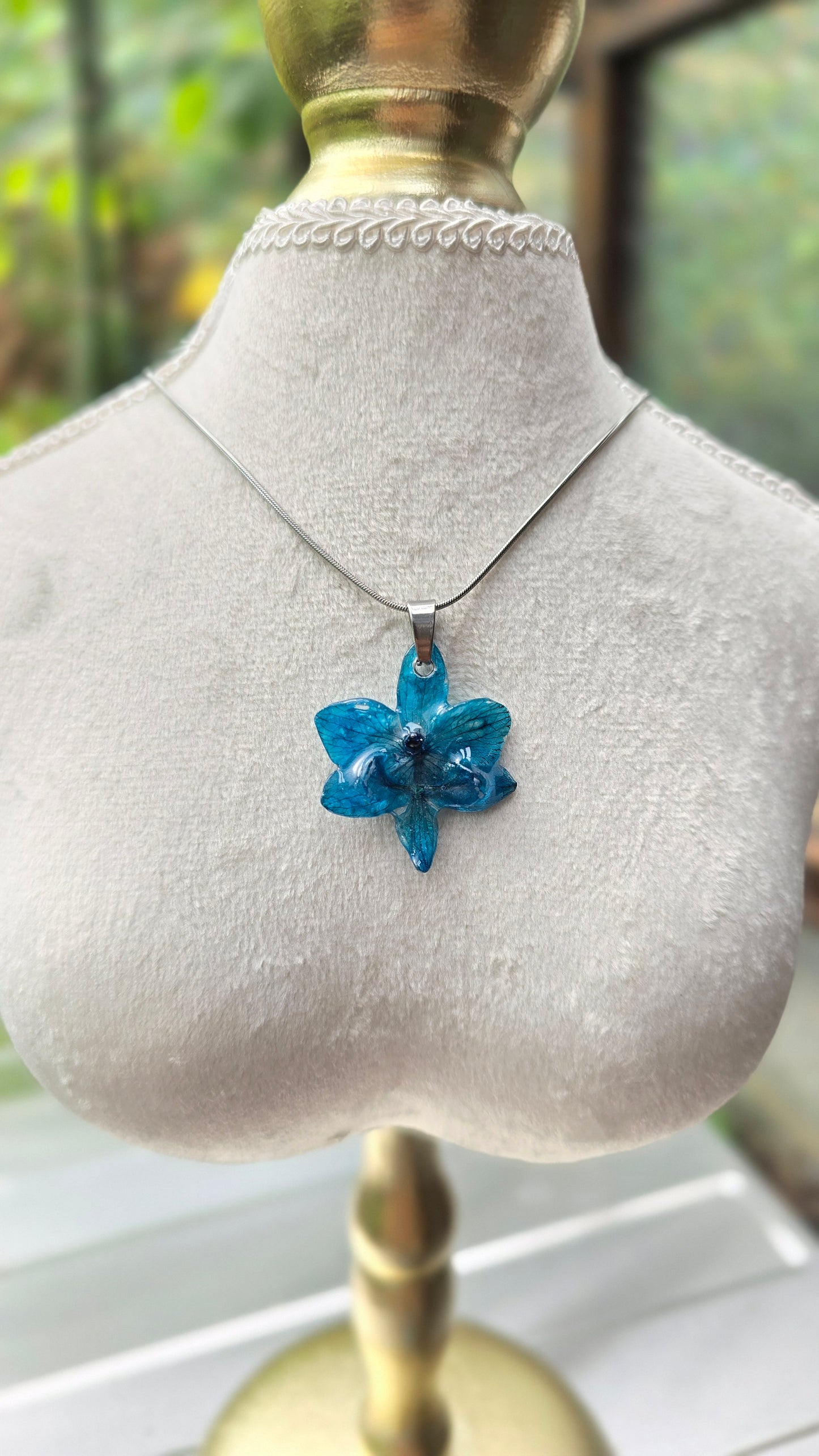 Collar de orquídea mini Phalaenopsis - D18