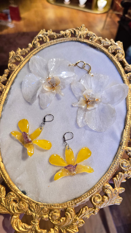 Aretes con orquídeas
