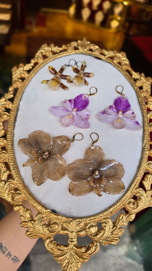 Aretes con orquídeas